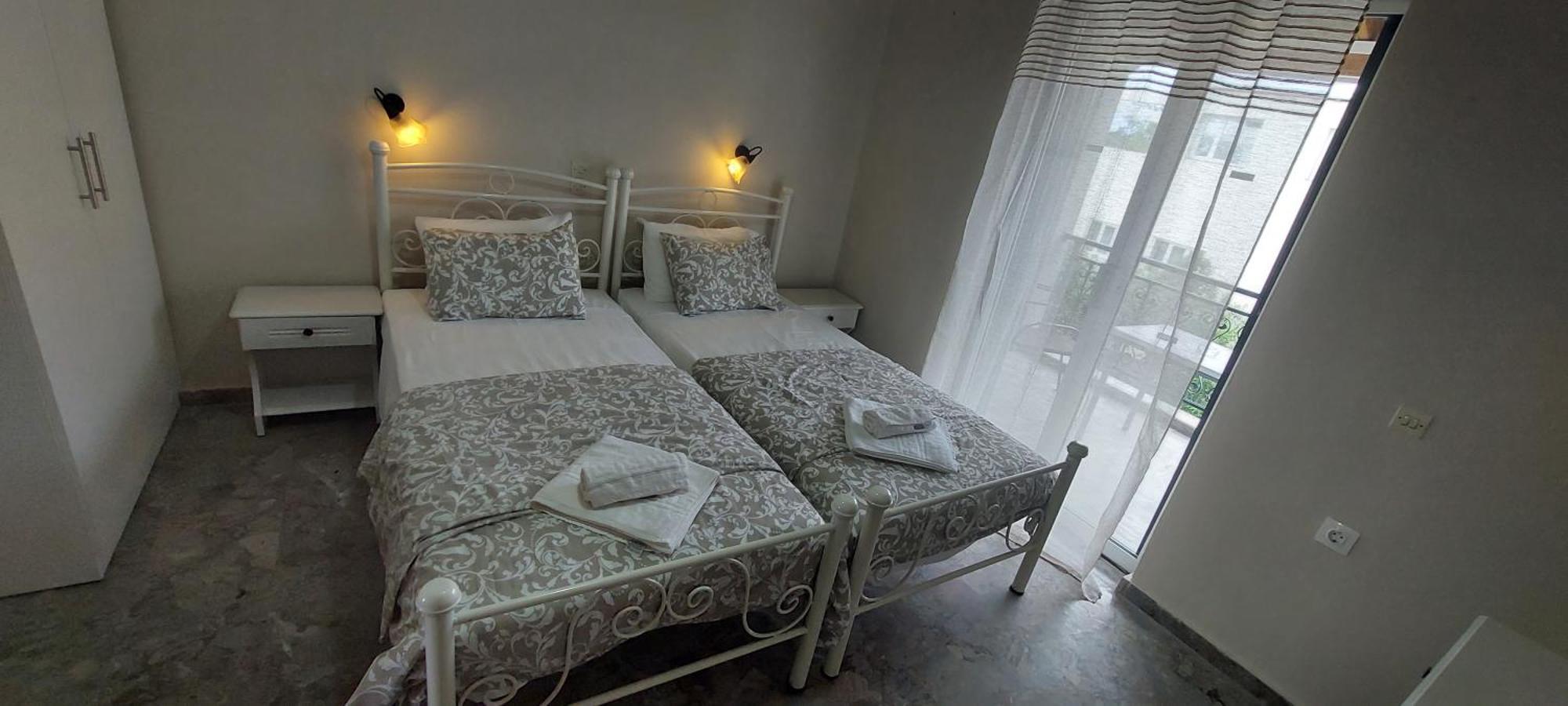 Antzela Apartment *